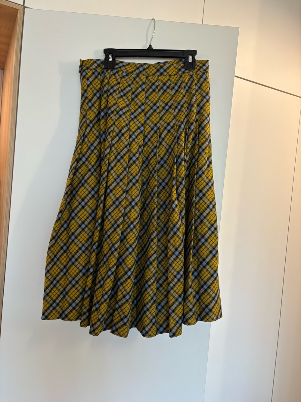 Guizio Tartan Skirt - Picture 2 of 4